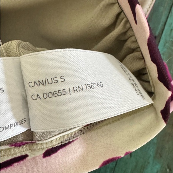 Thyme V-Neck Bikini Top with Adjustable Straps - Thyme Maternity Size Small NWT - Picture 10 of 10